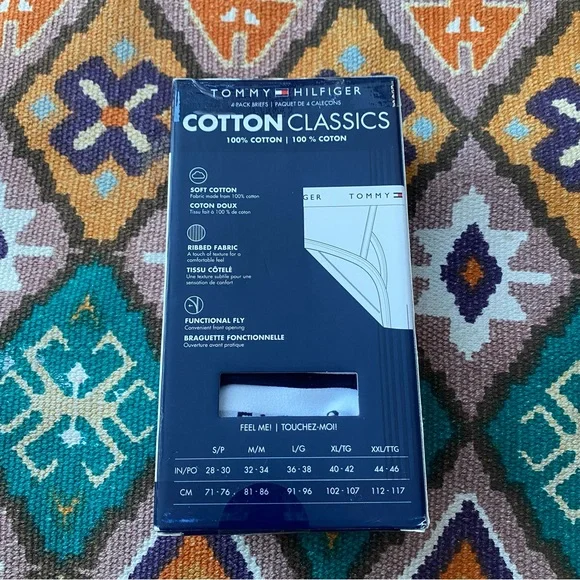 Tommy Hilfiger White Cotton Classics Briefs Men’s Size Medium Black White NEW - Picture 2 of 3
